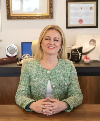 Op. Dr. Yeksin Helvacıoğlu Karataş